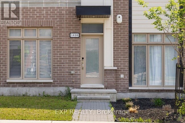Photo - 1410 Hemlock Rd