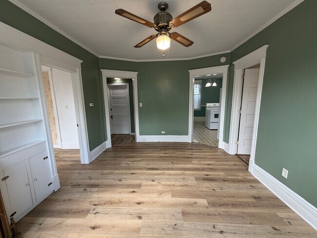 Photo - 1st Floor 2 Bedroom Apartment w/ Private Basement - Available July 1st Unit 1128 Hammond Ave - 1