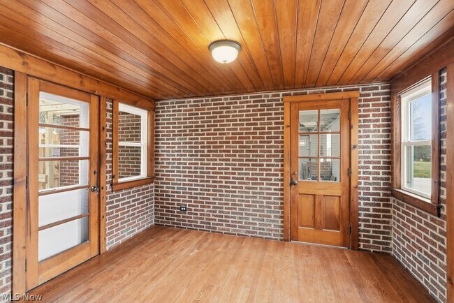 6119 E Sprague Rd