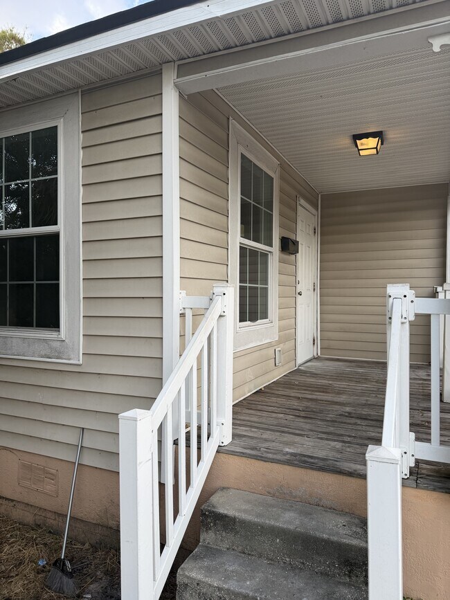 Photo - 735 21st St S