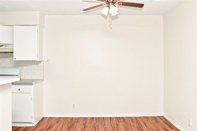 Photo - 6906 Deep Cir