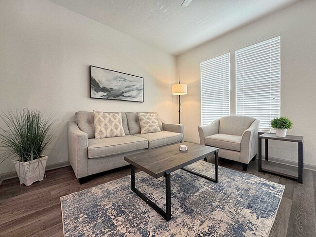 Building Photo - 1515 Flournoy Lp