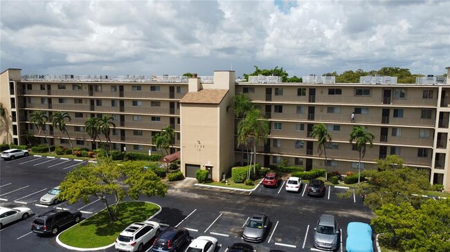 Photo - 7730 NW 50th St Condominio