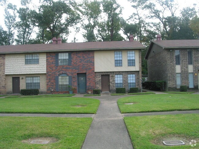 Building Photo - 2700 N 16th St Rental