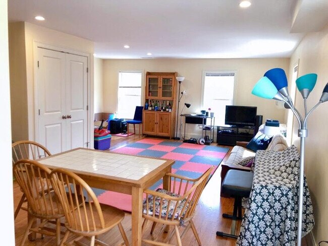 Photo - 23 Higgins St Unit 23
