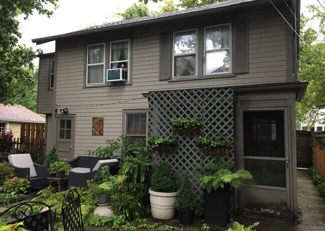 Photo - 3026 Park Pl Unit Coach House