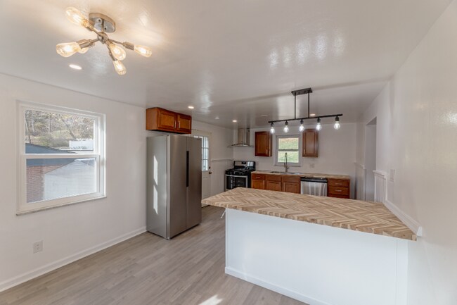 Photo - 3203 Hebron Dr