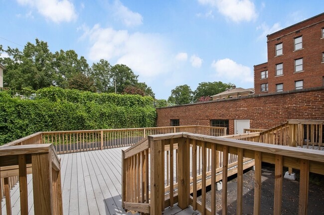 Photo - Fort Wood Apartments