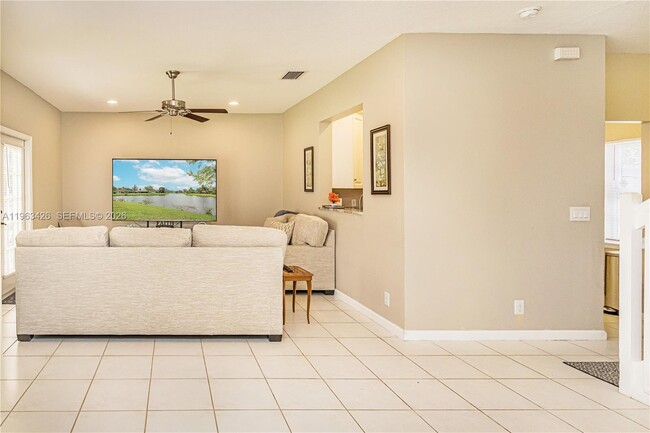 Photo - 1651 Hawthorne Pl