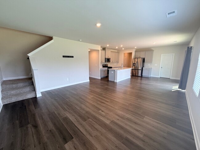 Photo - 124 Lavinia Cir