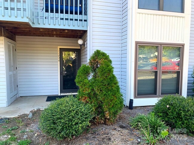 Building Photo - 11026 Harrowfield Rd