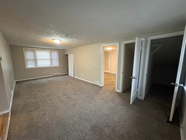 Photo - 10012 Robinson Ave Unit #2