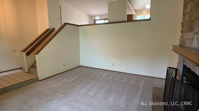 Photo - 850 Quail Lake Cir