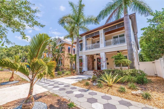 Photo - 310 8th Ave N House