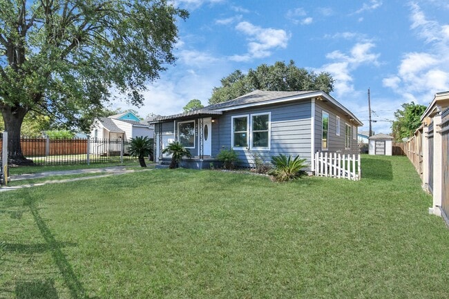 Photo - 225 N Carolina St