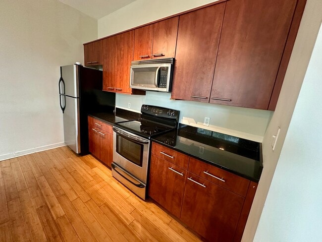 Photo - 2 BED | 2.5 BATH | URBAN CONDO | DOWNTOWN ...