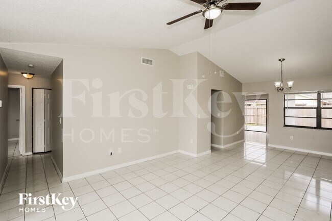 Photo - 4610 SW 143rd Ct W