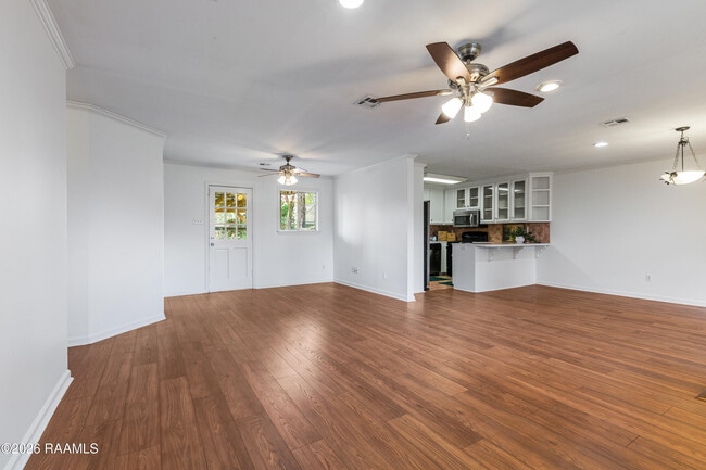 Photo - 412 Normandy Rd