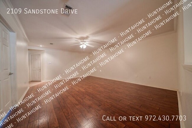 Photo - 2109 Sandstone Dr