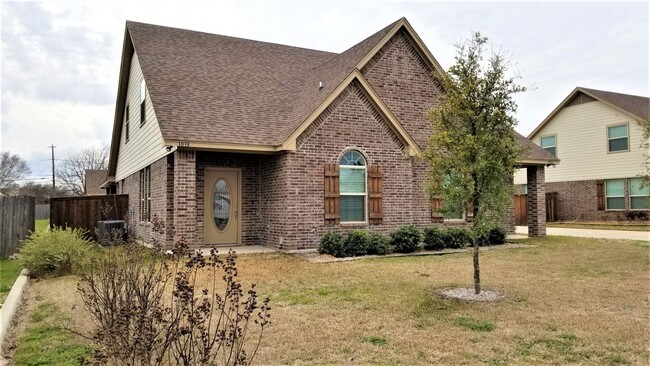 Spacious 2 Story Duplex in Benbrook - Spacious 2 Story Duplex in Benbrook Casa