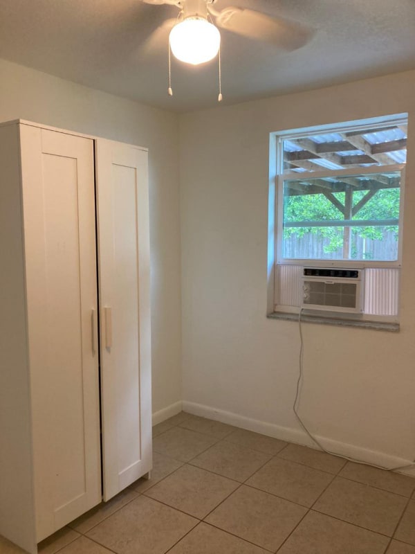 Photo - 6733 Lodge Ave