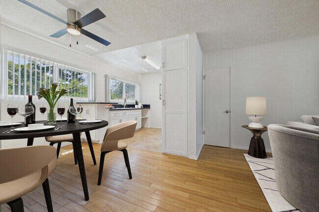 13060 Burbank Blvd. Apartments