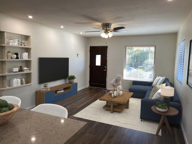 Photo - BEACH & BAY - BEAUTIFULLY RENOVATED HOME