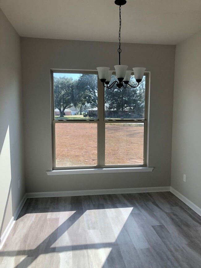 Photo - 210 St Fazzio St