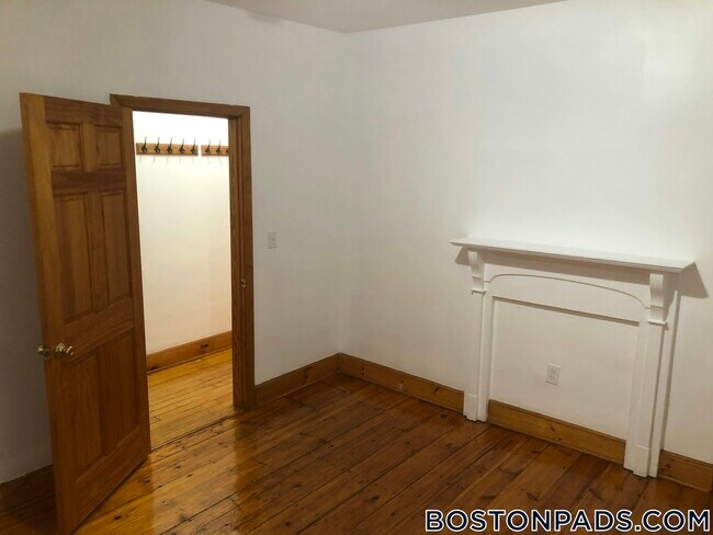 Photo - 189-191 Lowell St. Unit 1