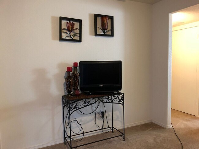 2311 N Juniper Ln Unit 2311 Juniper