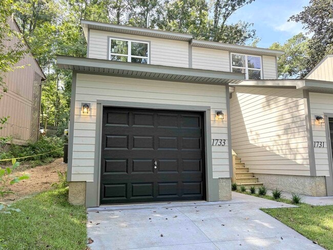 Building Photo - 1733 Beechwood Cir S Rental