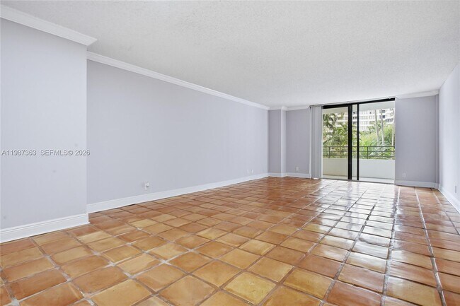 Photo - 2500 Parkview Dr Unit 415