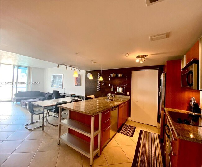 Photo - 185 SW 7th St Unit 1607