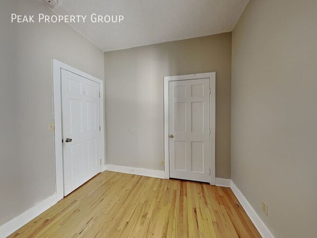 Photo - 1394 Indianola Ave