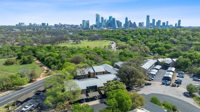 Photo - 1101 Hollow Creek Dr Unidad 2203 Rental