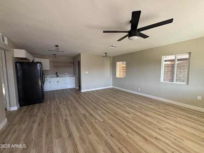 Photo - 2624 W San Miguel Ave