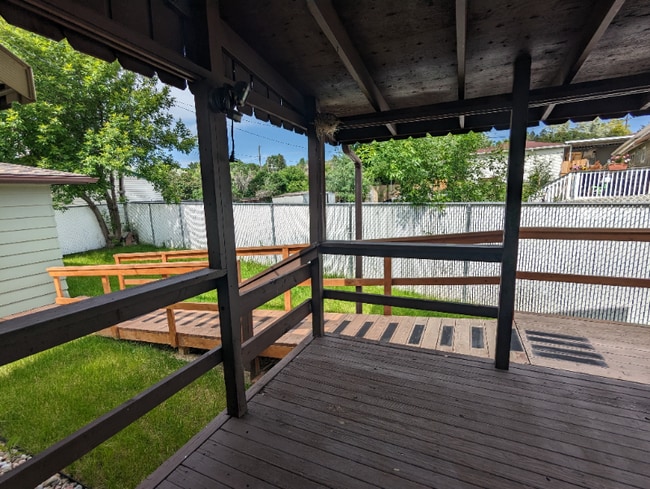 Photo - 700 Riverview Blvd NW