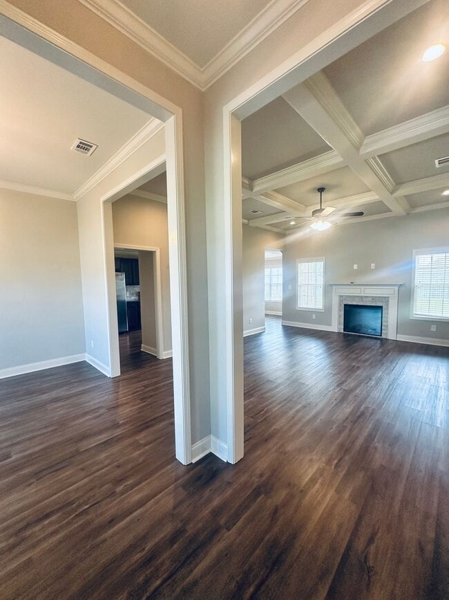 Photo - 104 Chatham Ct