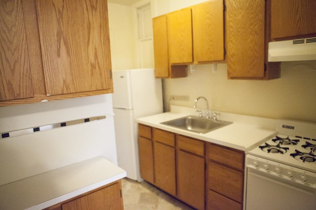 Photo - Frontenac Apartments