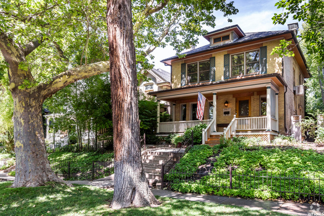 Studio apartment in Aves neighborhood - 967 E 1st Ave Rental