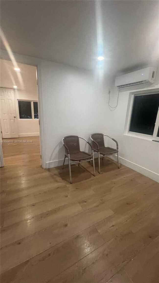 Photo - 5444 NW 5th Ave