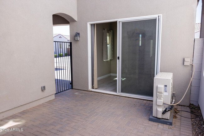 Photo - 2462 E Lovebird Ln