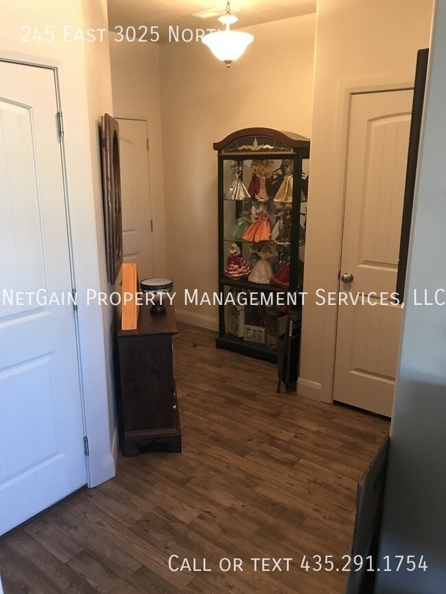 Photo - 245 E 3025 N