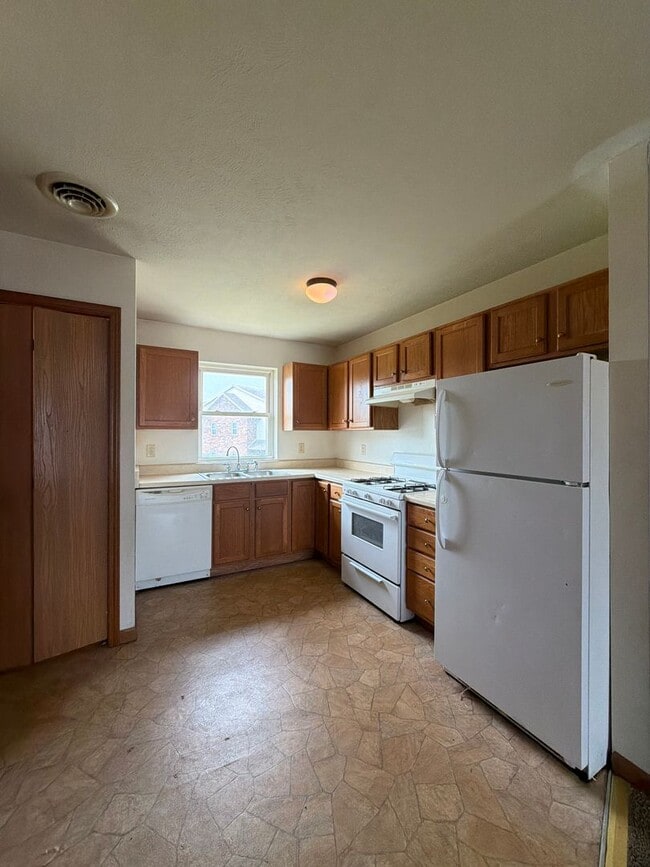 Photo - 279 Woodridge Ct Unit Apt. B