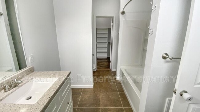 Photo - 1006 Cedar St