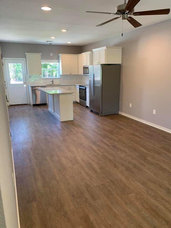 Photo - 1320 N Kings Hwy