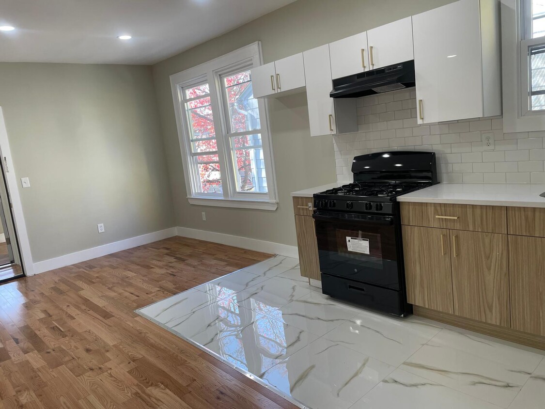Photo - 293 Weequahic Ave (Newark, NJ)