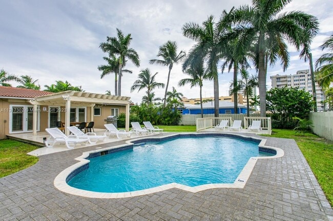 Photo - 714 Harrison St