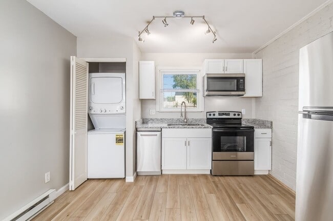 Photo - 721 Reinhard Ave