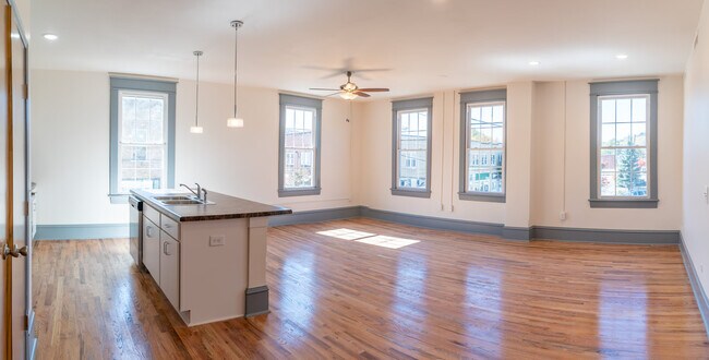 Photo - 204 Jefferson Ave N